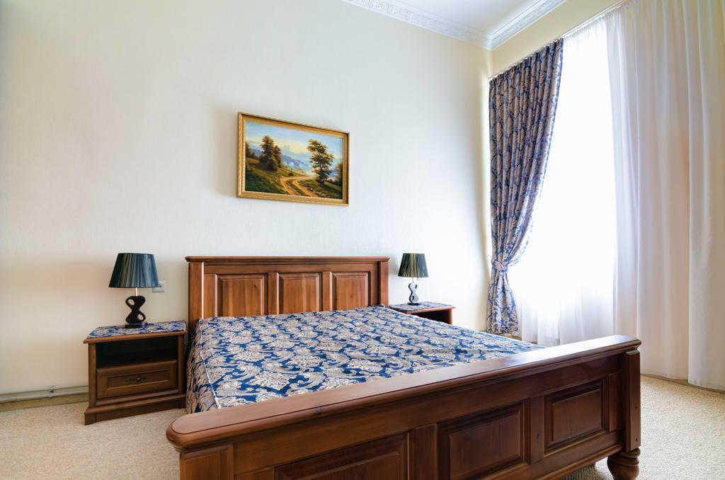 Apartamenty Kulisha 25 Лвив Екстериор снимка
