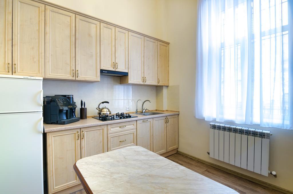 Apartamenty Kulisha 25 Лвив Екстериор снимка